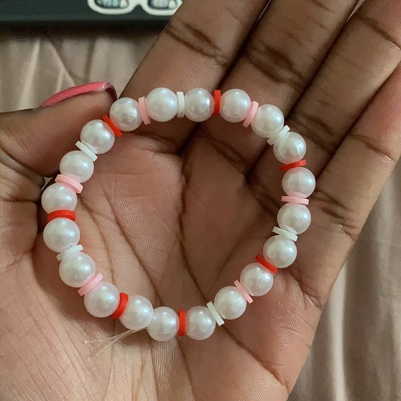 pearl red white and light pink bracelet - Picture 3 of 3